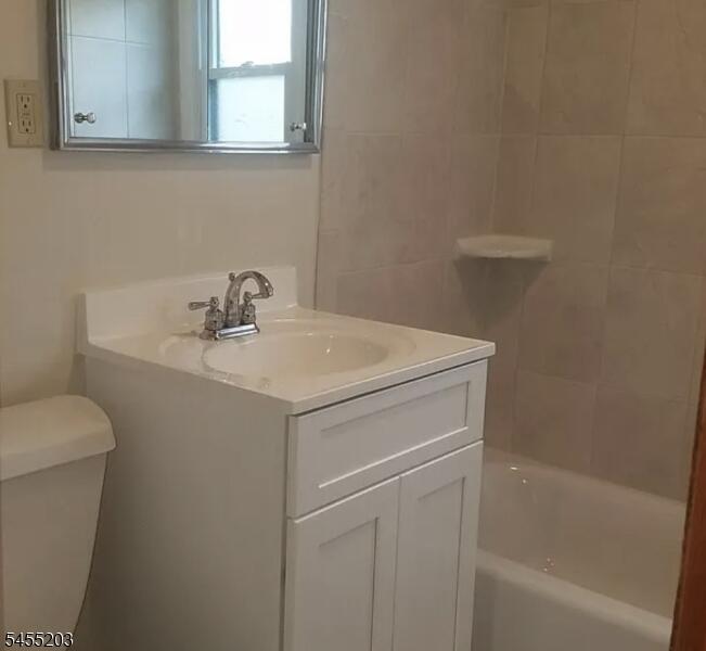 Property listing MLS 4049308 photo 15