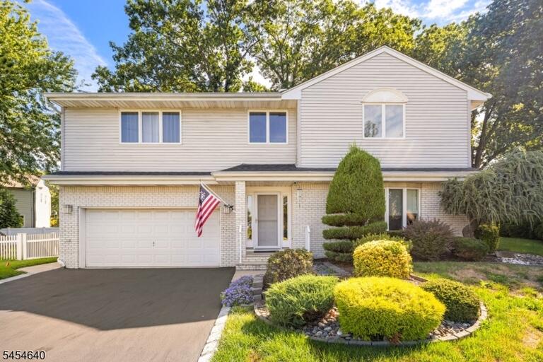 Property listing MLS 4049350 photo 1