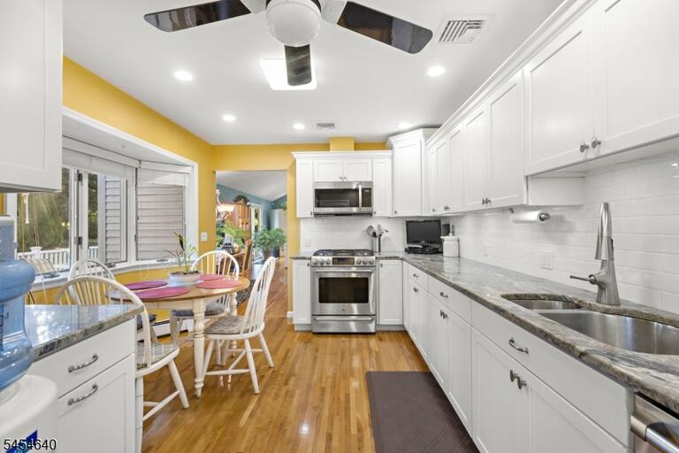 Property listing MLS 4049350 photo 15