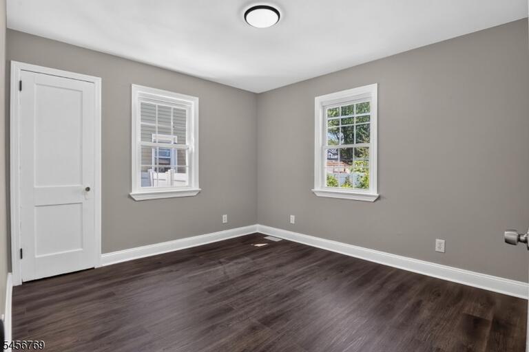 Property listing MLS 4049355 photo 13