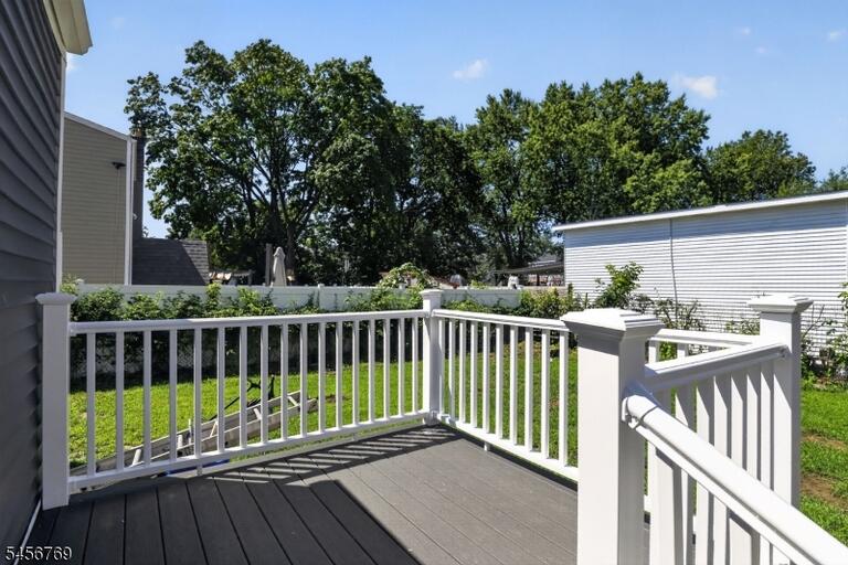 Property listing MLS 4049355 photo 18