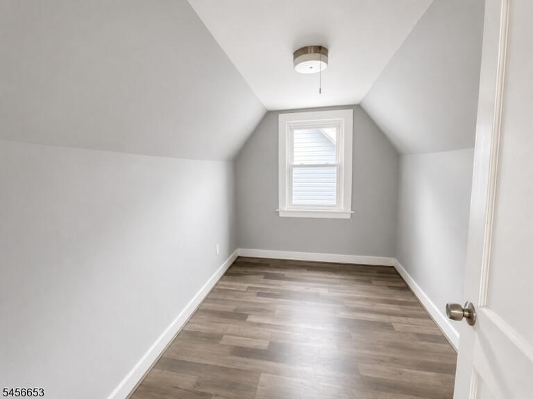 Property listing MLS 4049397 photo 12