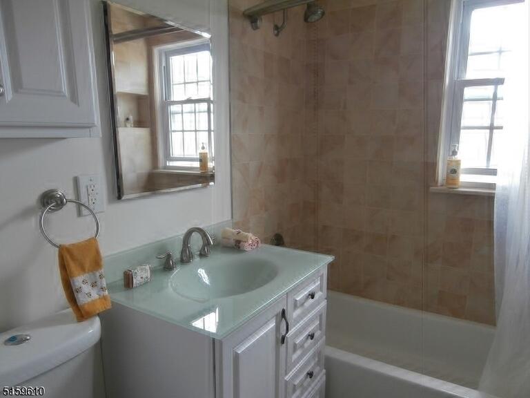 Property listing MLS 4049406 photo 8