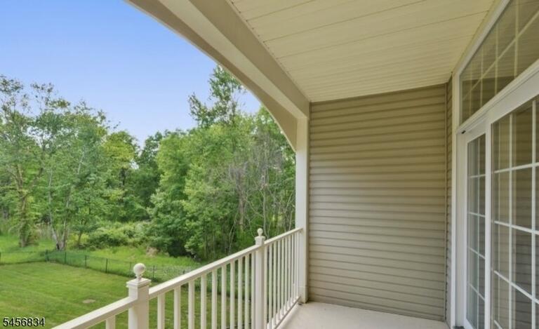 Property listing MLS 4049422 photo 5
