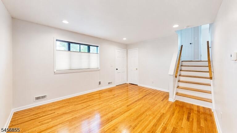Property listing MLS 4049423 photo 2