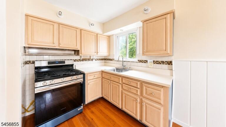 Property listing MLS 4049423 photo 3