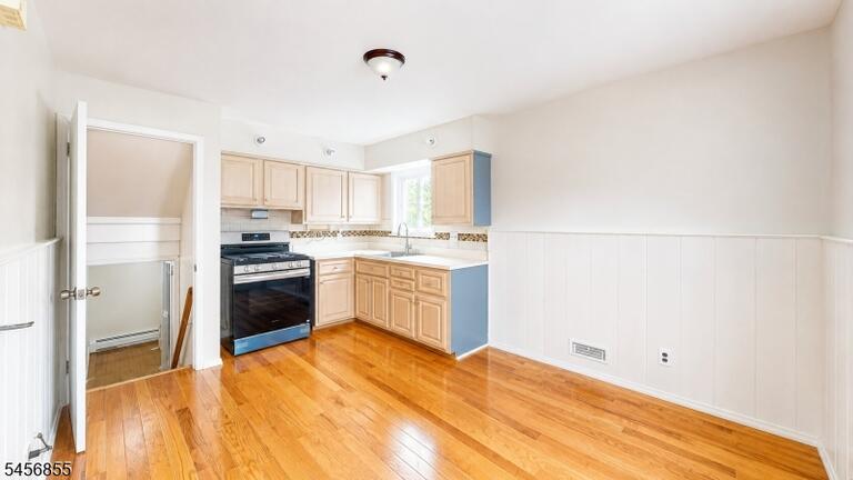Property listing MLS 4049423 photo 5