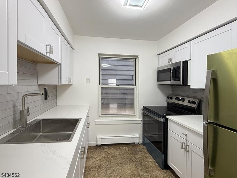 Property listing MLS 4049458 photo 3