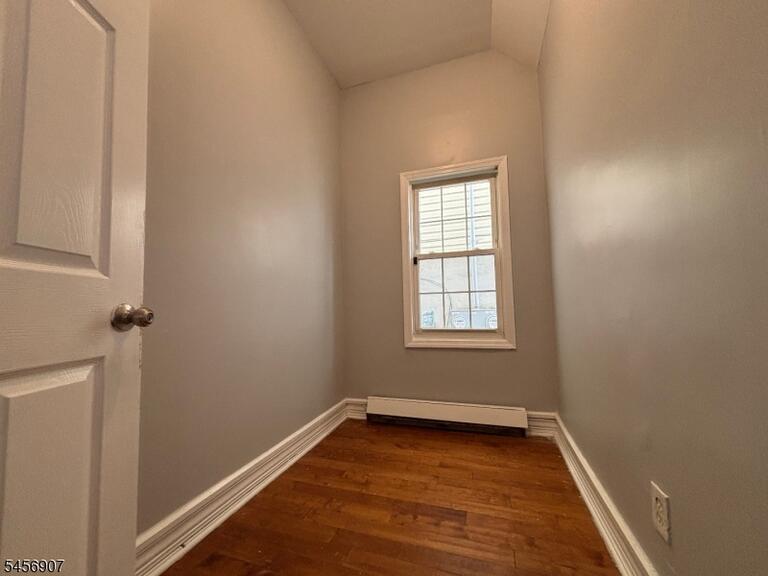 Property listing MLS 4049476 photo 6