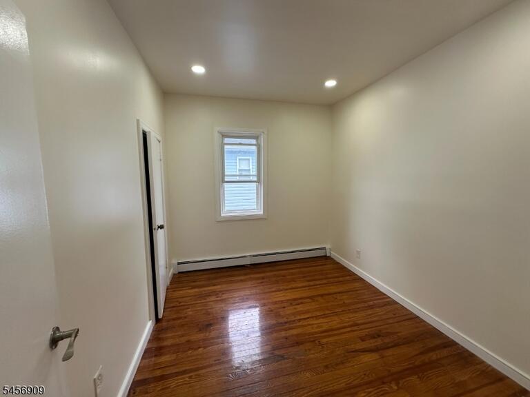 Property listing MLS 4049478 photo 10