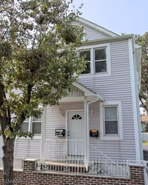 Property listing MLS 4049478 photo 2