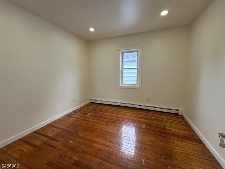 Property listing MLS 4049478 photo 4