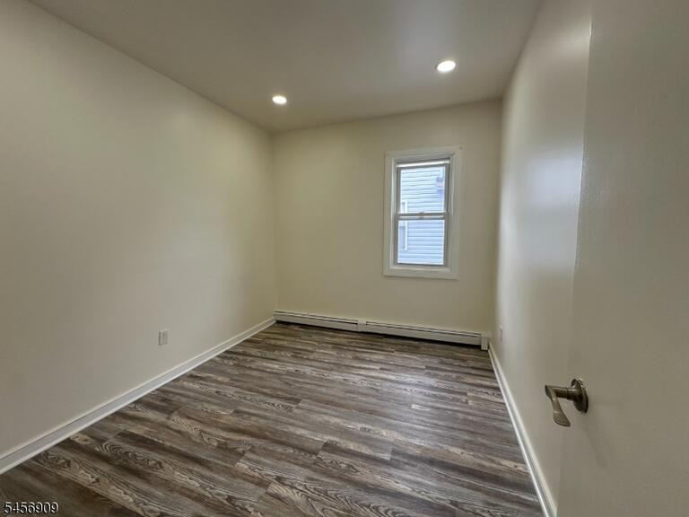 Property listing MLS 4049478 photo 6