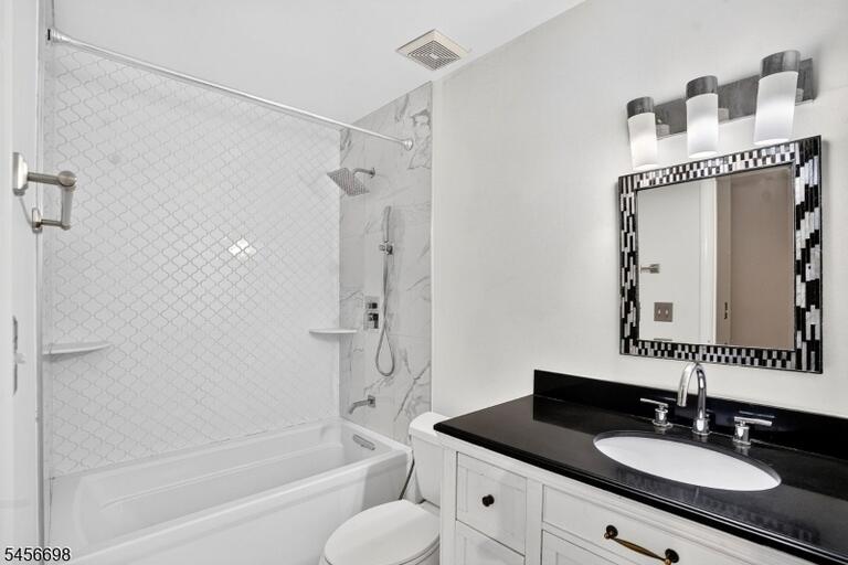 Property listing MLS 4049521 photo 10