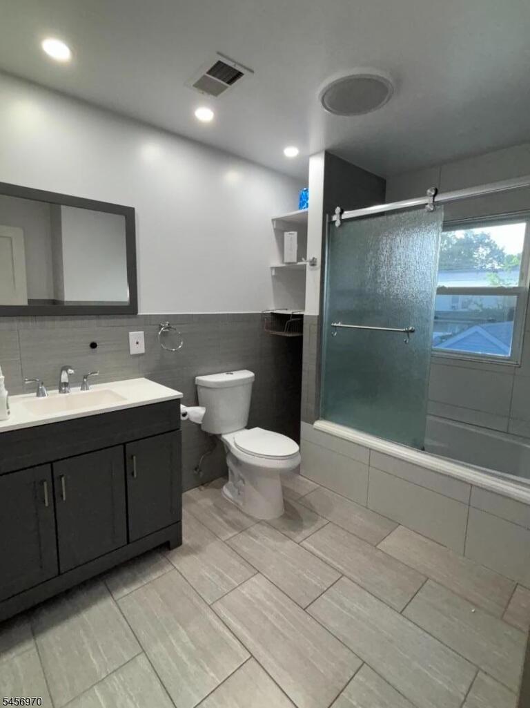 Property listing MLS 4049545 photo 10