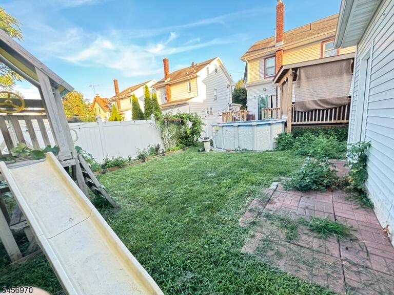 Property listing MLS 4049545 photo 2
