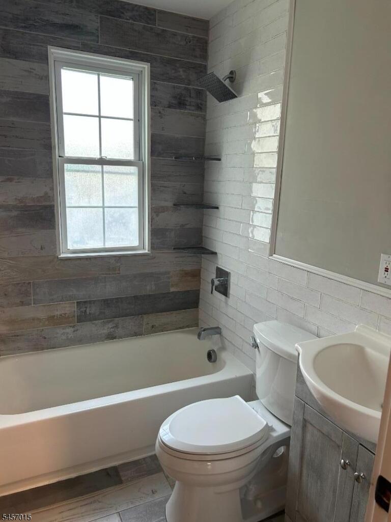 Property listing MLS 4049574 photo 7