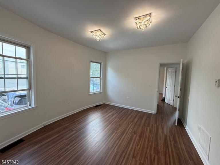 Property listing MLS 4049591 photo 5