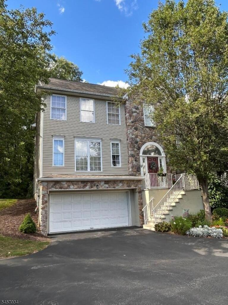 Property listing MLS 4049646 photo 1