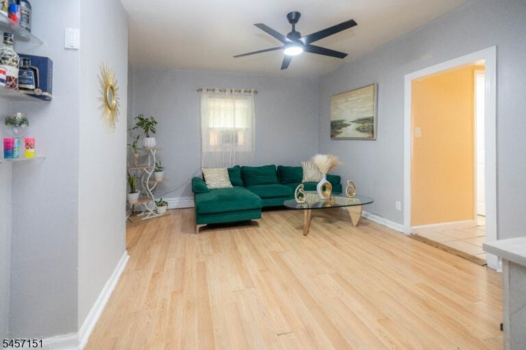 Property listing MLS 4049669 photo 3
