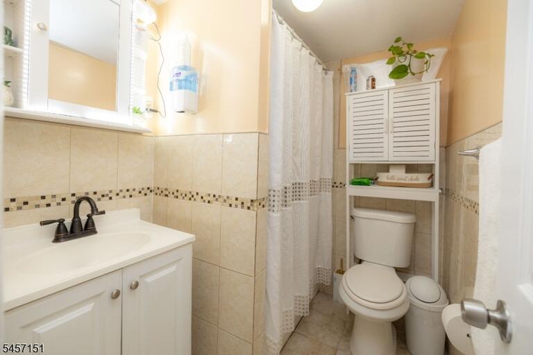 Property listing MLS 4049669 photo 9