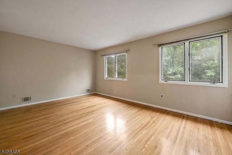 Property listing MLS 4049672 photo 15