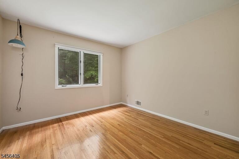 Property listing MLS 4049672 photo 18