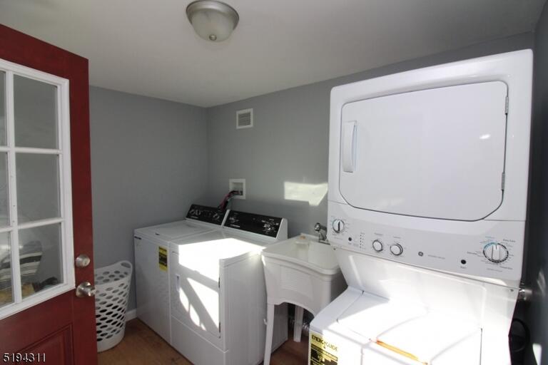 Property listing MLS 4049693 photo 13