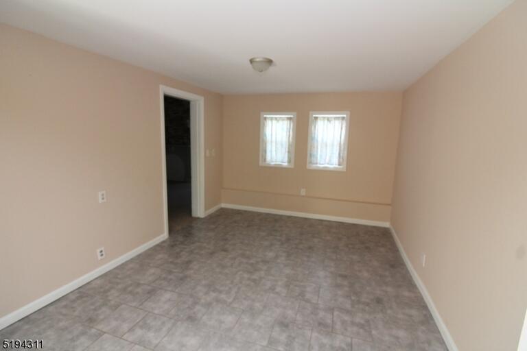 Property listing MLS 4049693 photo 4