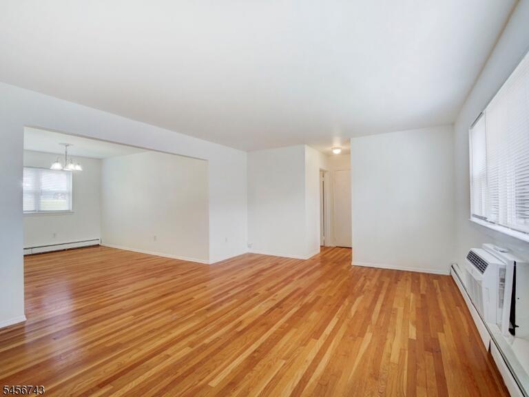 Property listing MLS 4049796 photo 11