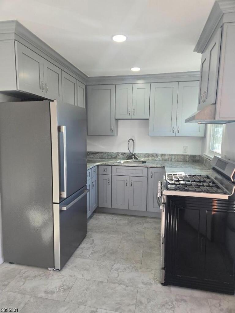 Property listing MLS 4049801 photo 11