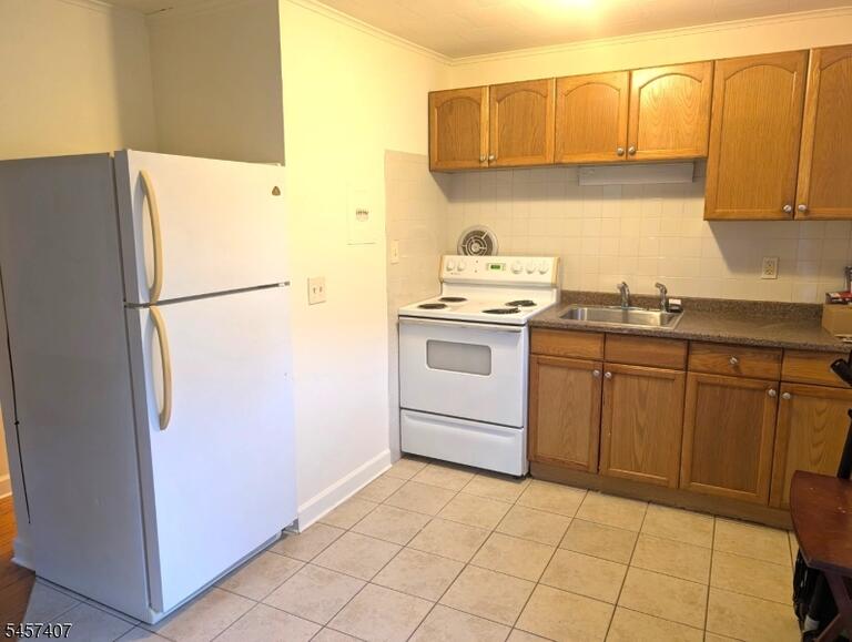 Property listing MLS 4049817 photo 3