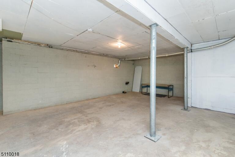 Property listing MLS 4049830 photo 17