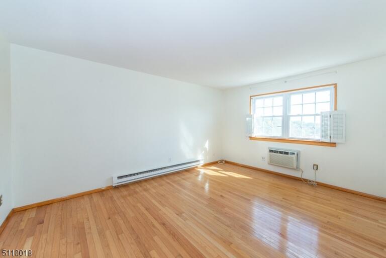 Property listing MLS 4049830 photo 6