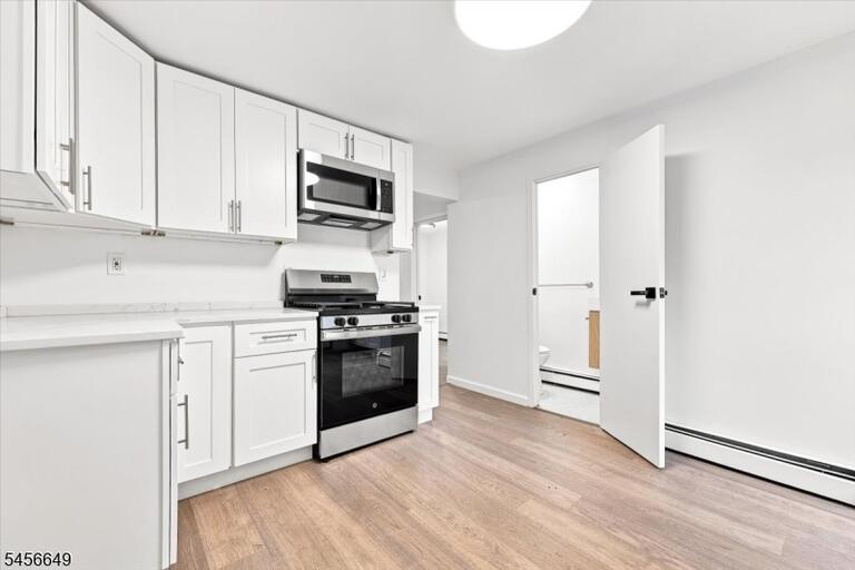Property listing MLS 4049865 photo 15
