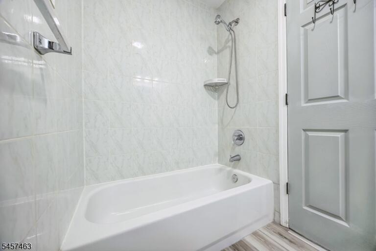 Property listing MLS 4049869 photo 16