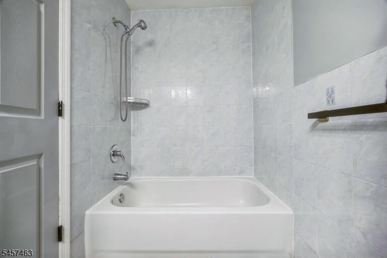 Property listing MLS 4049869 photo 17