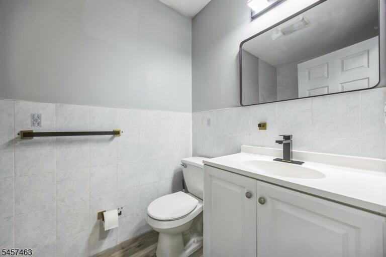 Property listing MLS 4049869 photo 8
