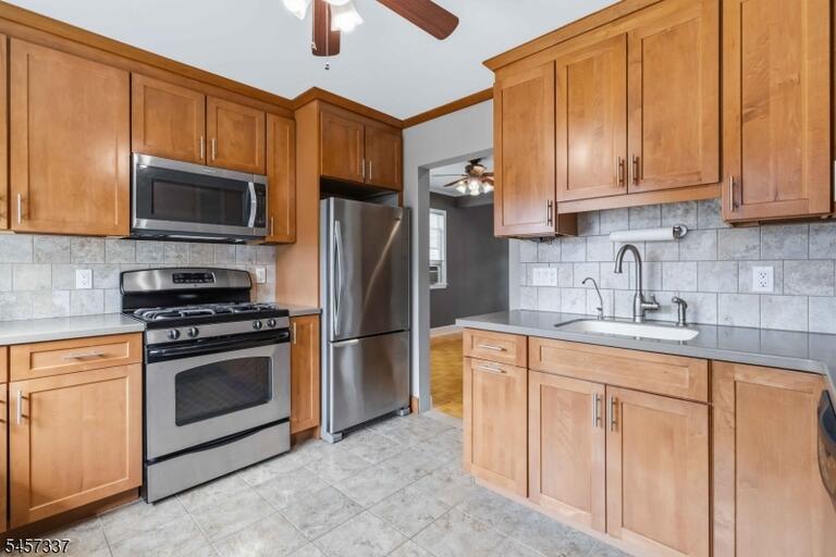 Property listing MLS 4049893 photo 14