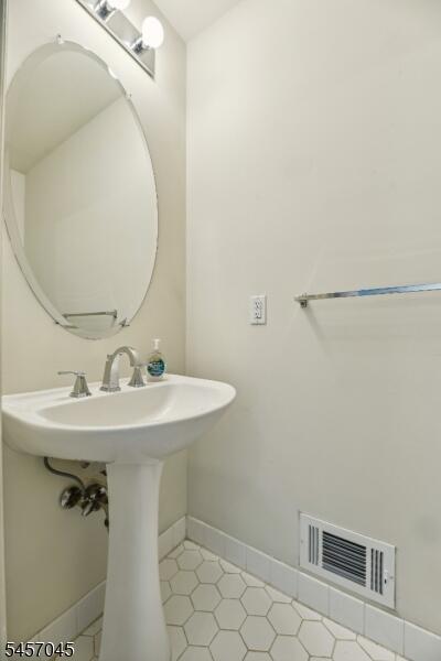 Property listing MLS 4049909 photo 10