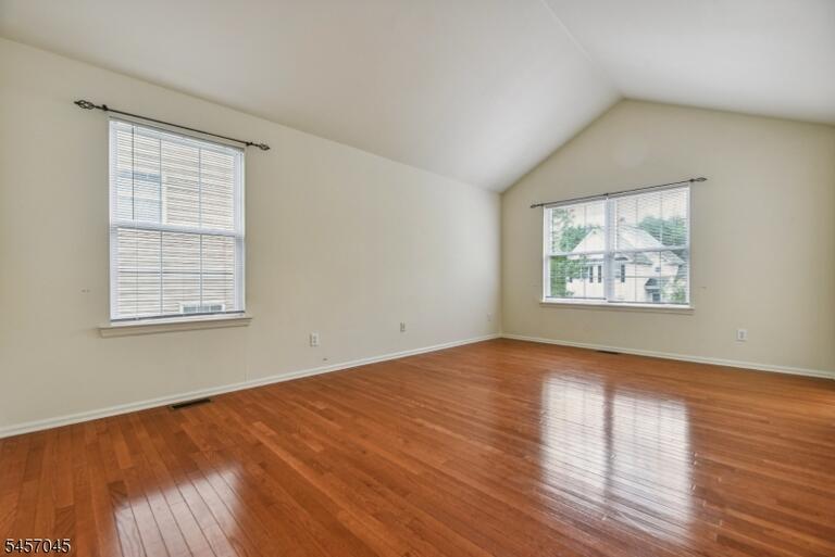 Property listing MLS 4049909 photo 8