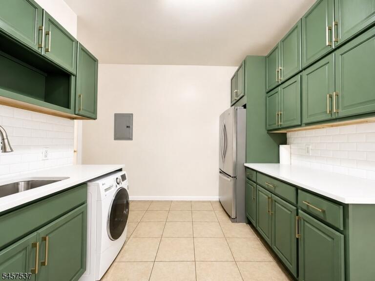 Property listing MLS 4049921 photo 14