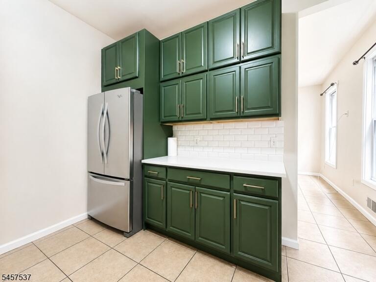 Property listing MLS 4049921 photo 15