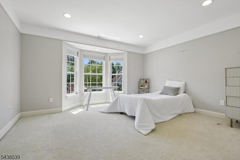 Property listing MLS 4050009 photo 20