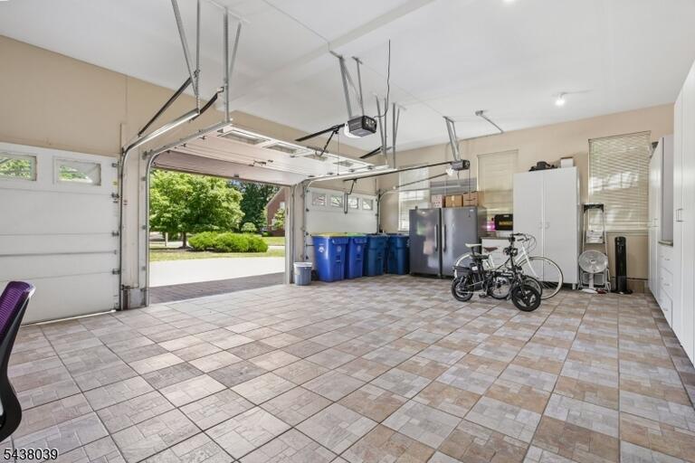 Property listing MLS 4050009 photo 40