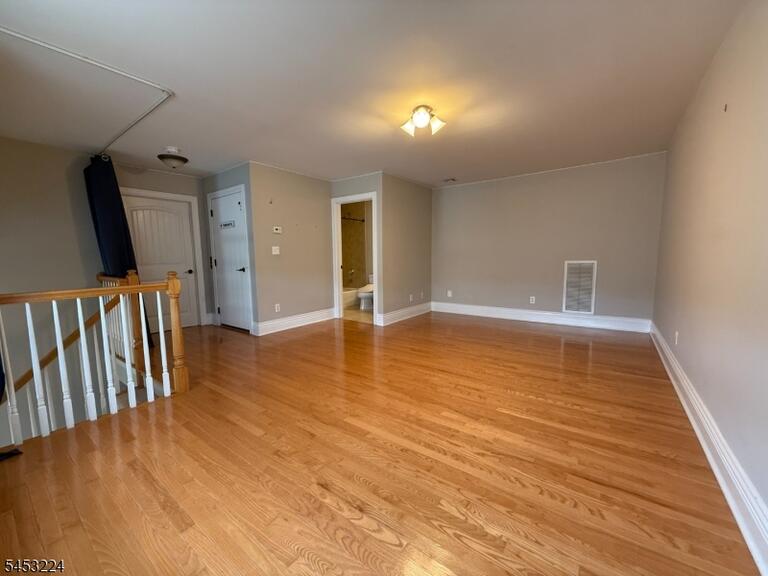 Property listing MLS 4050010 photo 10