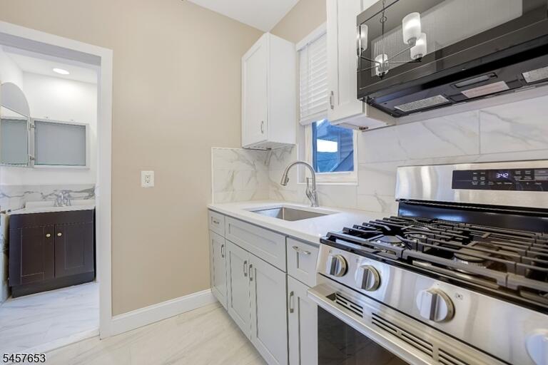 Property listing MLS 4050020 photo 17