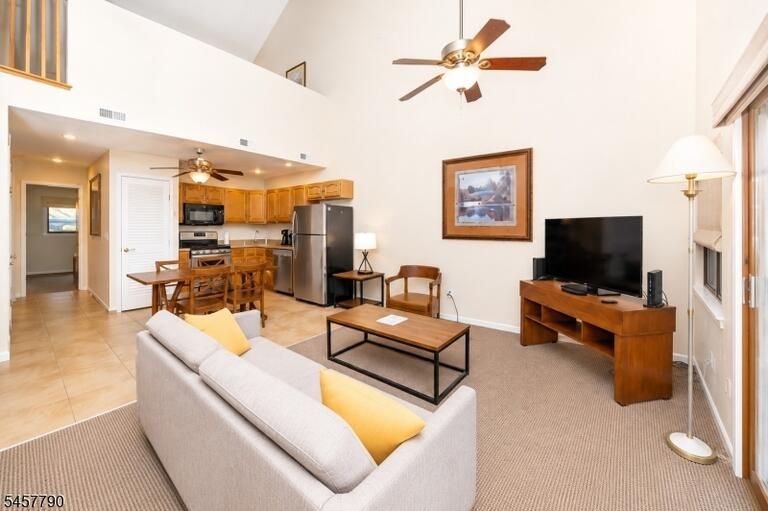 Property listing MLS 4050124 photo 3