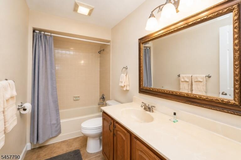 Property listing MLS 4050124 photo 5