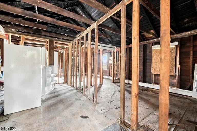 Property listing MLS 4050156 photo 15